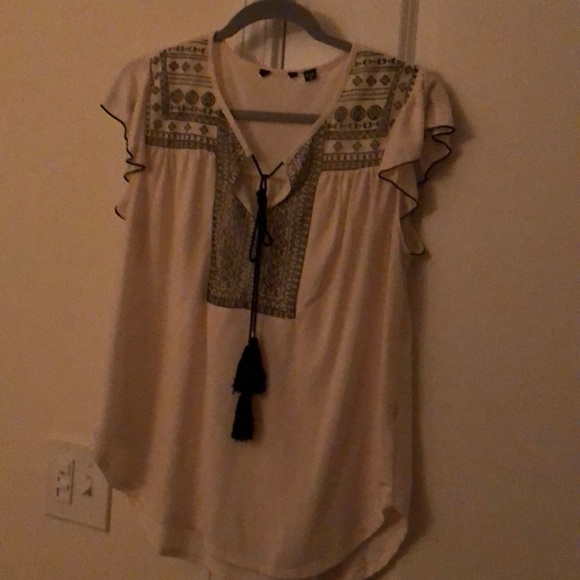 2 small sleeveless tops. Very soft cotton and cute - Picture 4 of 7